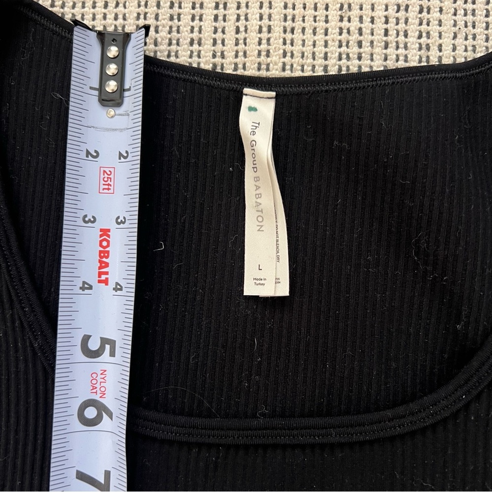 Aritzia Babaton black stretchy ribbed scoopneck crop top - Picture 3 of 5